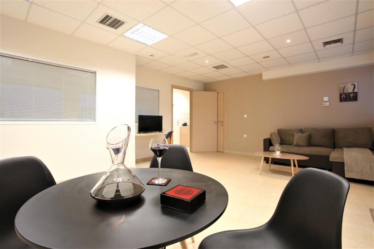 Gk Airport Suites - Free Shuttle By Gk Properties Markópoulon Екстериор снимка