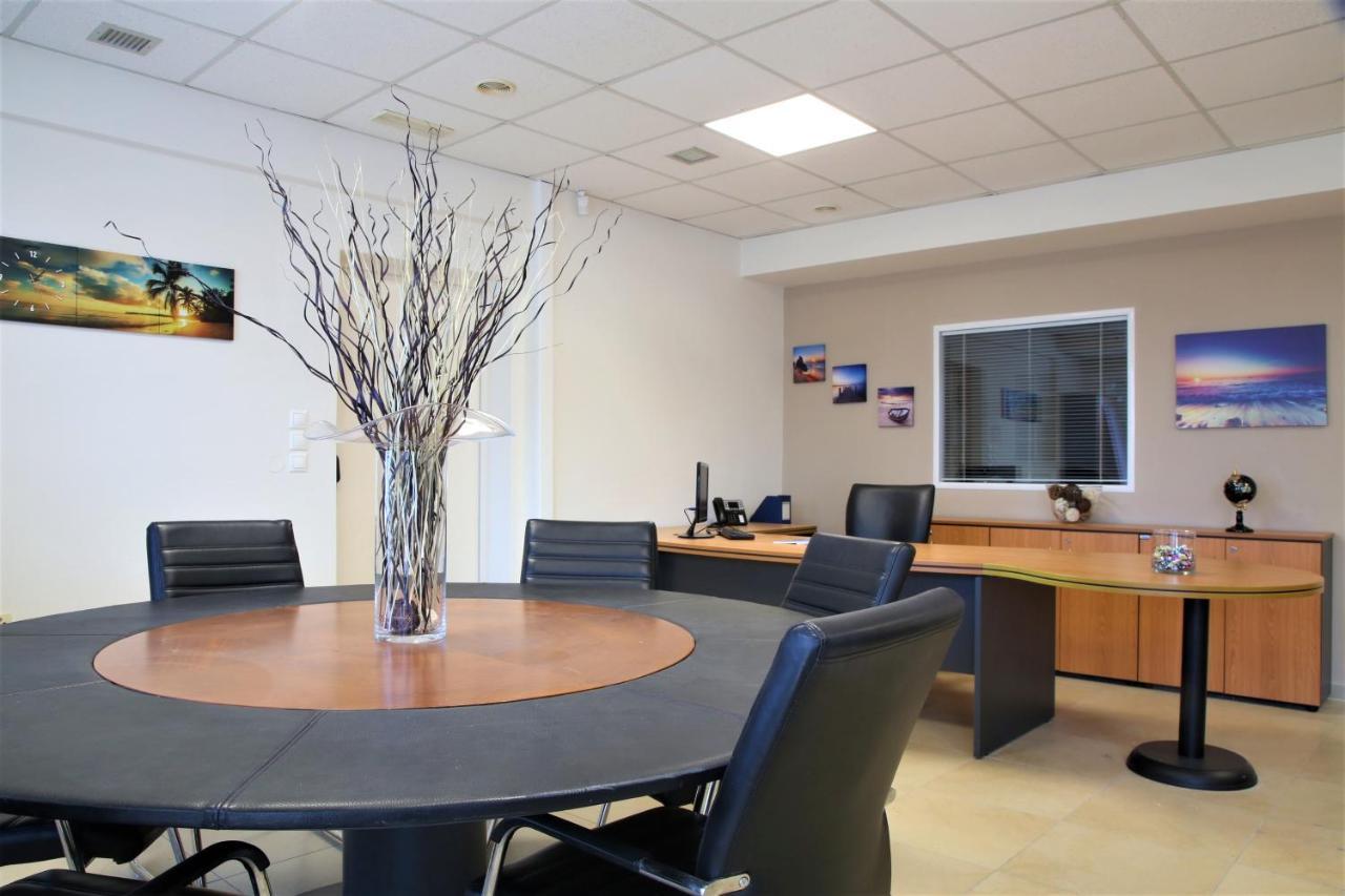 Gk Airport Suites - Free Shuttle By Gk Properties Markópoulon Екстериор снимка