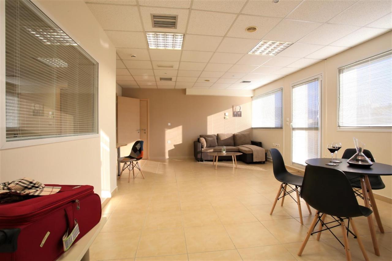 Gk Airport Suites - Free Shuttle By Gk Properties Markópoulon Екстериор снимка